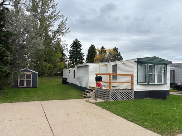 406 31st Ave SE #43, Minot, ND 58701
