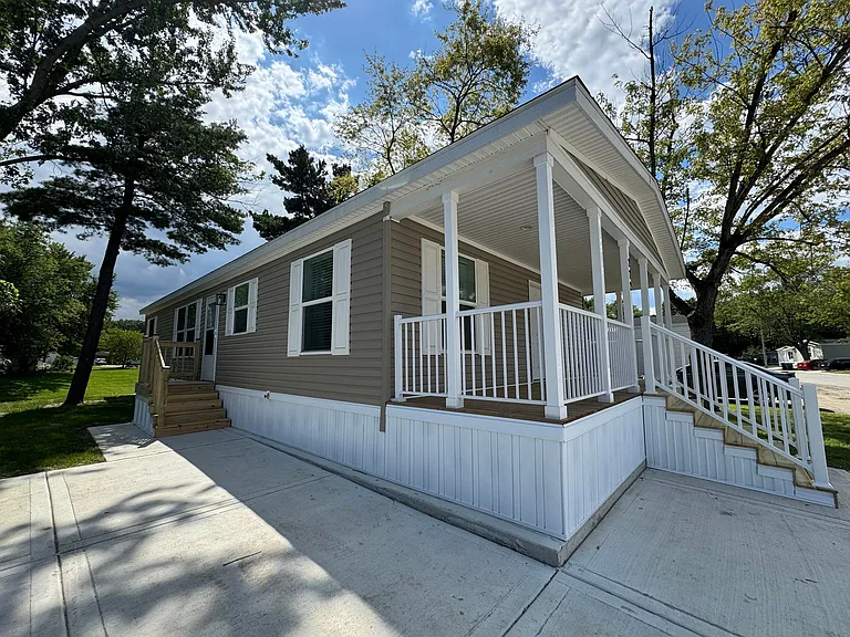 Oak Tree Village — Photo 106