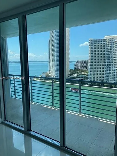 335 Biscayne Blvd #1805