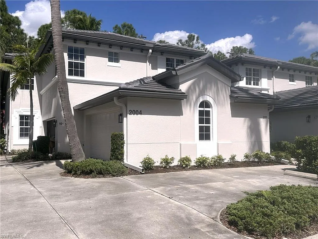 3 bed, 2.0 bath, 2170 sqft, $6,000 — Photo 1