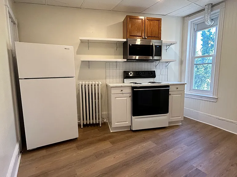 3538 Calumet St #2 — Photo 2