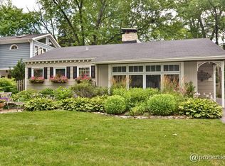 924 Cambridge Ln, Wilmette, IL