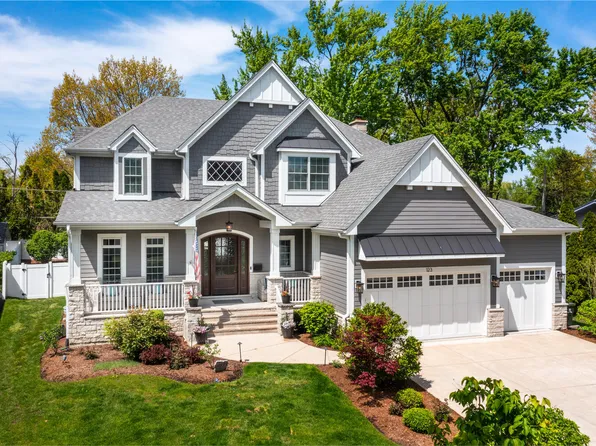 123 Fernwood Dr, Naperville, IL 60540