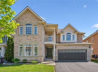 558 Winterburg Walk, Waterloo, ON N2V 2N9