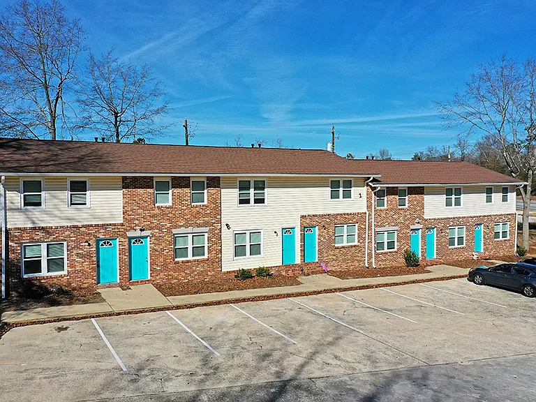 Bloomfield Townhomes — Photo 5