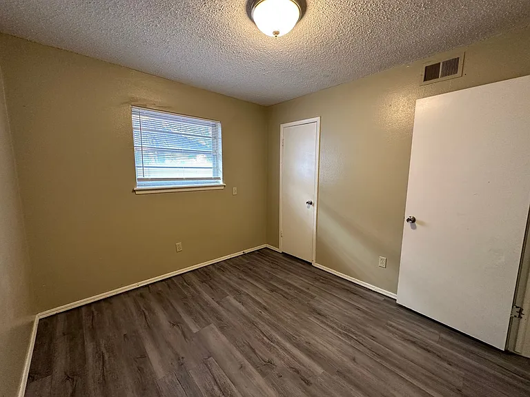 621 Lotus Ave — Photo 30