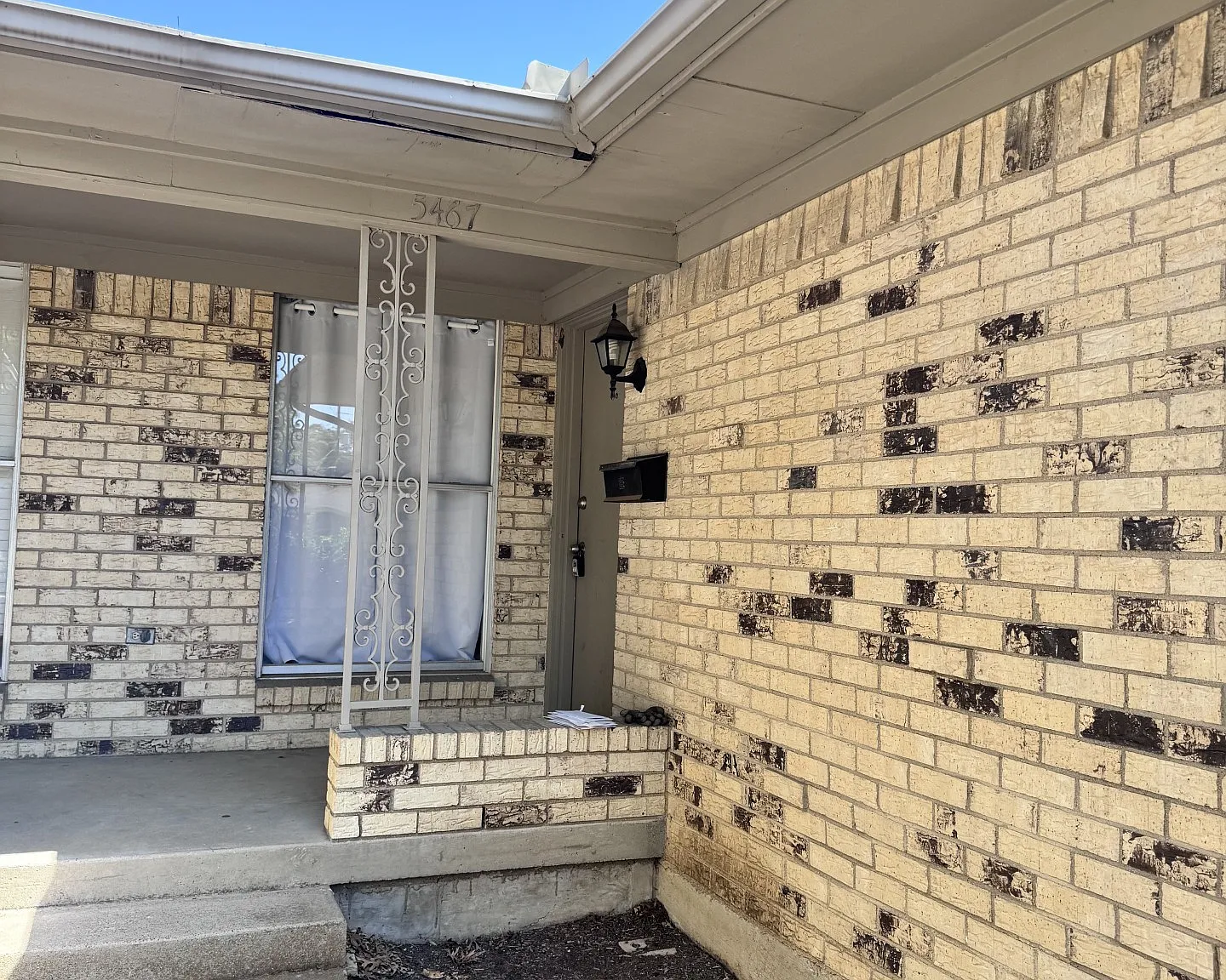 3 bed, 1260 sqft, $2,700 — Photo 2