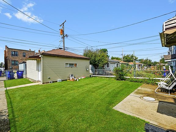 5th image of 1810 S 58th Ave
