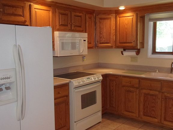 5th image of 421 Ingle Dr