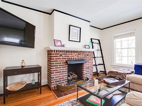 5th image of 214 Cleveland St