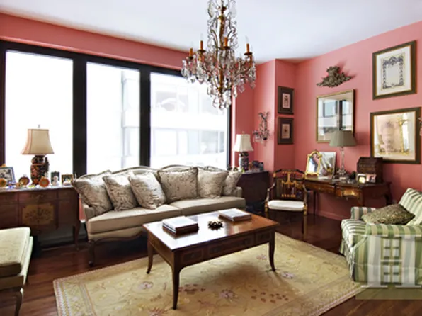 505 Greenwich Street image 1 of 4