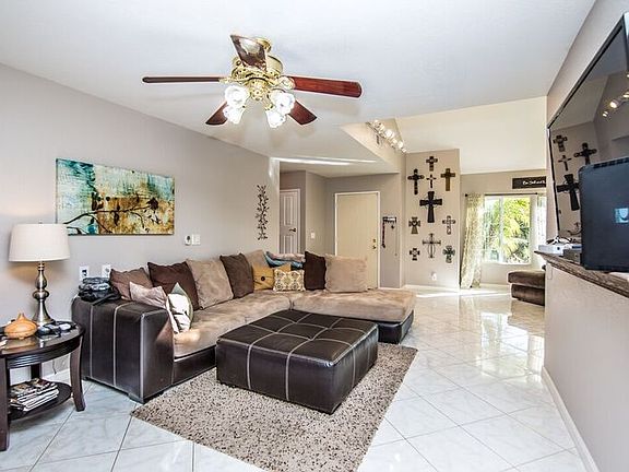 3rd image of 11716 Calle Vivienda