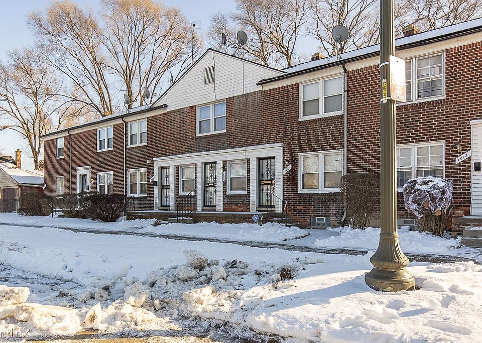 1st image of 1888 E Outer Dr