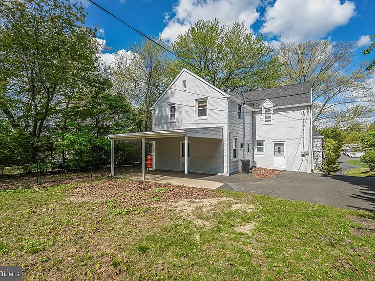 644 Meetinghouse Rd — Photo 6