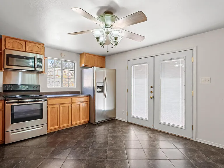 1600 Sumac Dr — Photo 13