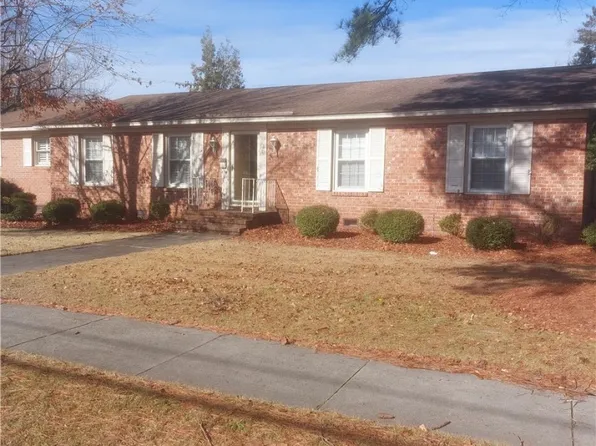401 E 3rd Ave, Red Springs, NC 28377