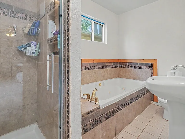605 S Harlan St — Photo 17