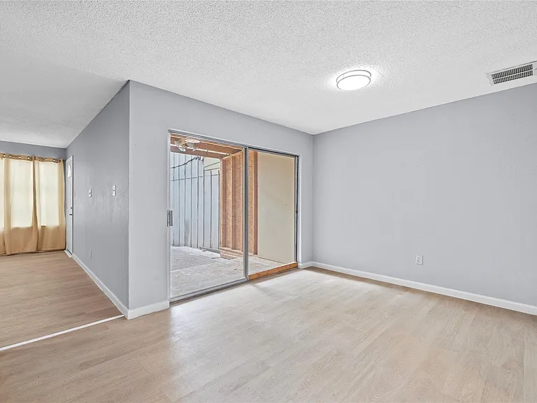 12528 Wellington Park Dr — Photo 11