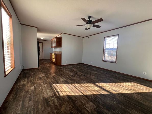 3510 N 9th St #284, Carter Lake, IA 51510