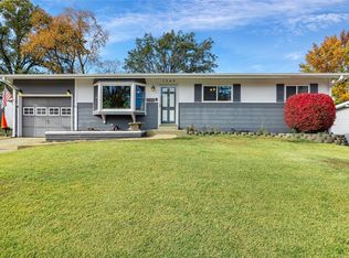 1325 Mallard Ln, Florissant, MO