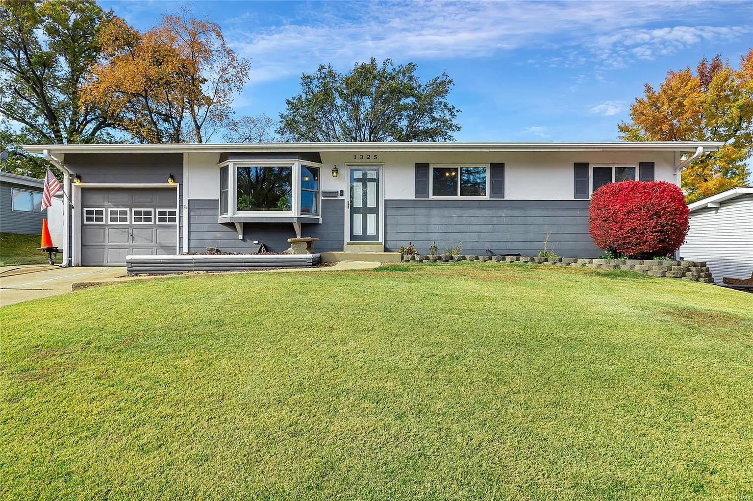 1325 Mallard Ln photo 1