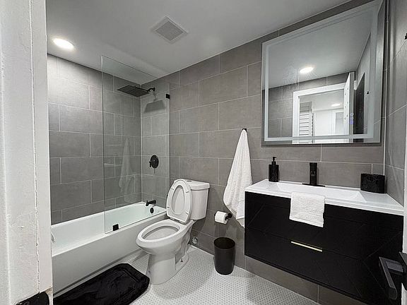 4th image of 4265 NW South Tamiami Canal Drive #1-211