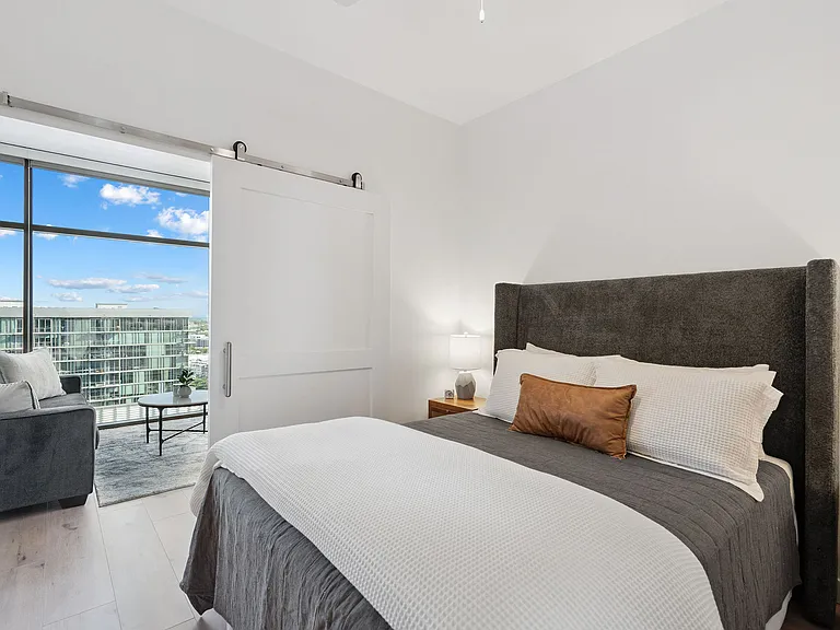 1212 Demonbreun St #2504 — Photo 15