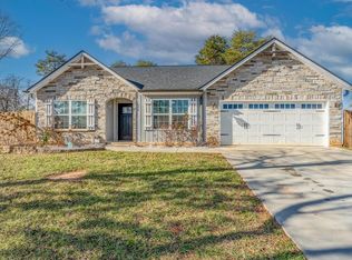 664 Broken Chimney Rd, Inman, SC 29349