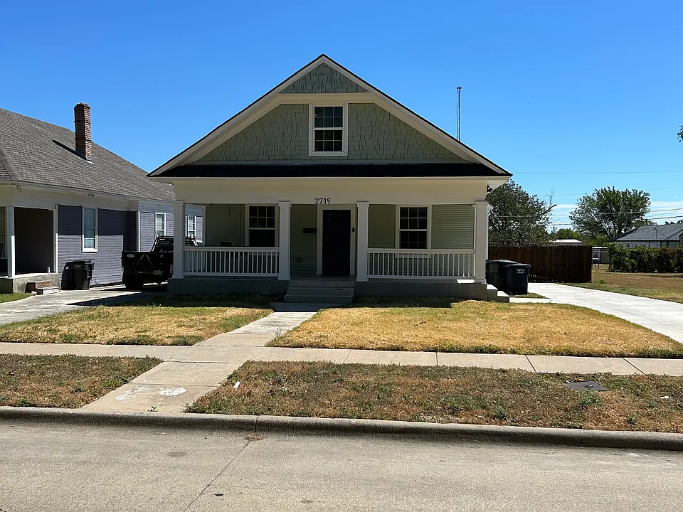 2719 May St