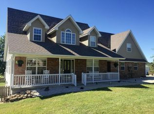 102 Hillside Loop, Marshfield, MO 65706