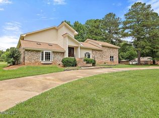 131 Hidden Valley Ln, Jackson, MS 39212