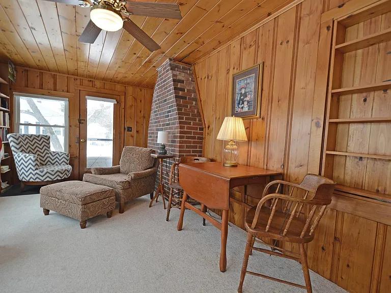 604 Kings Hwy — Photo 11