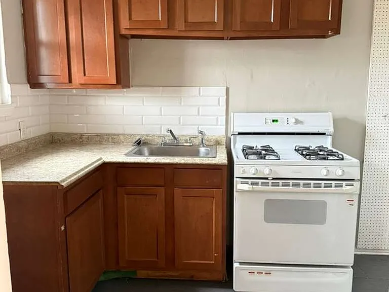 450 Marquette Dr — Photo 15