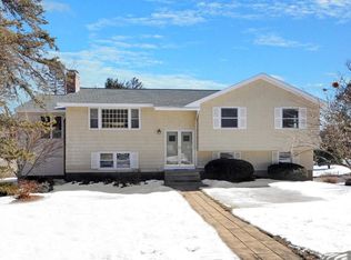 13 Carriage Dr, Acton, MA 01720