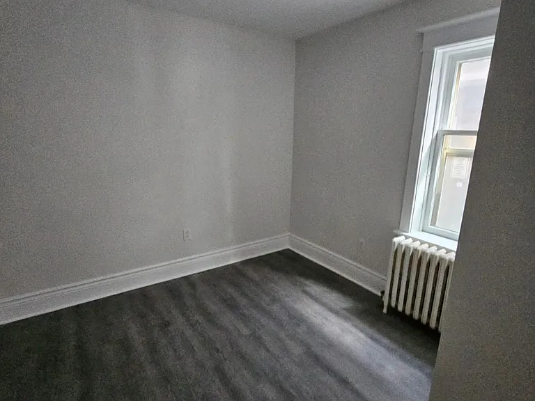 983 Main St E #1 — Photo 6