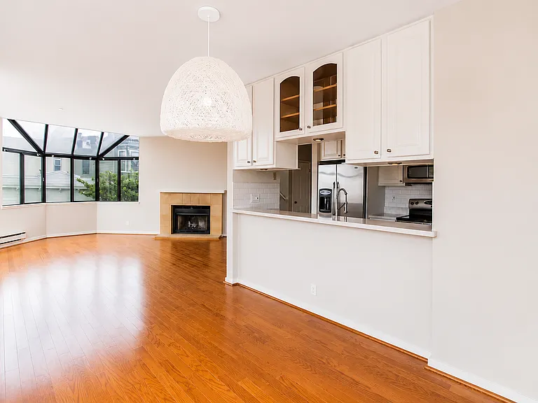 2185 Bush St #310 — Photo 5