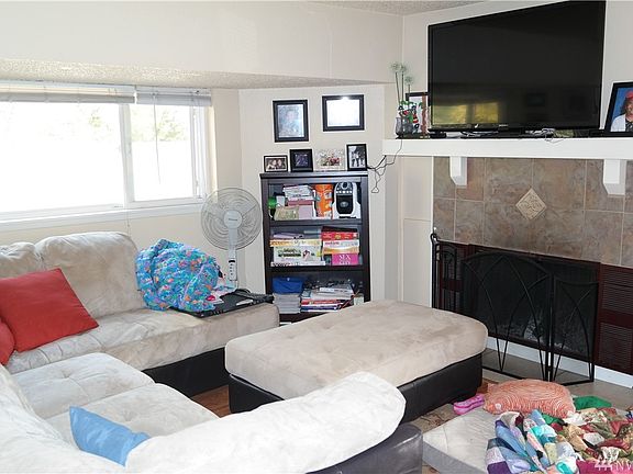 4th image of 2908 S Monroe St #3