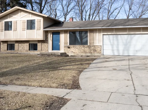 766 Windsor Dr, Crystal Lake, IL 60014