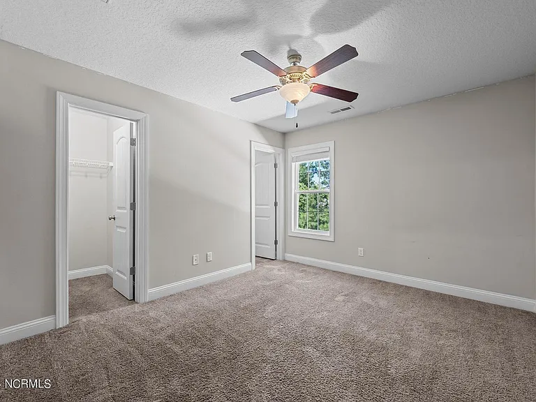 217 E Murrow Ln — Photo 12