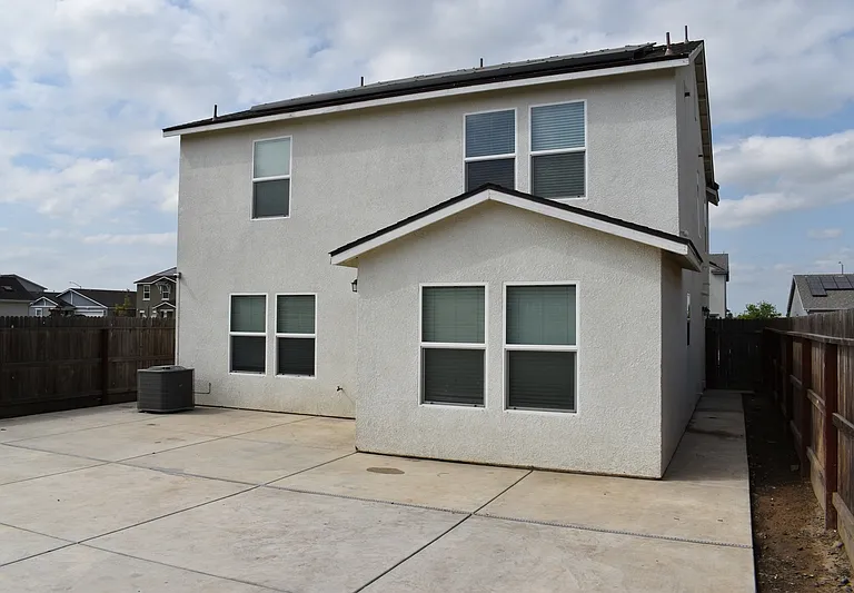 698 Jessie Dr — Photo 44