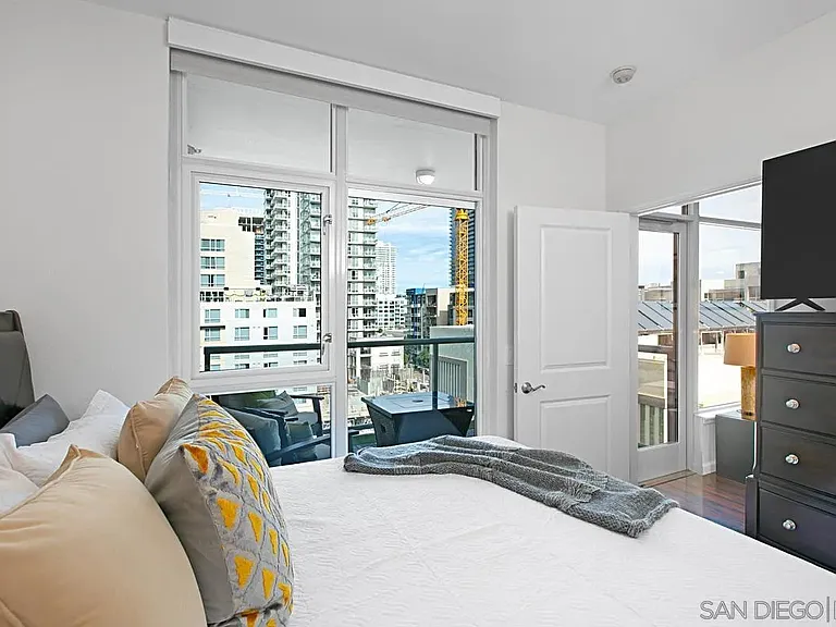 427 9th Ave #808 — Photo 13