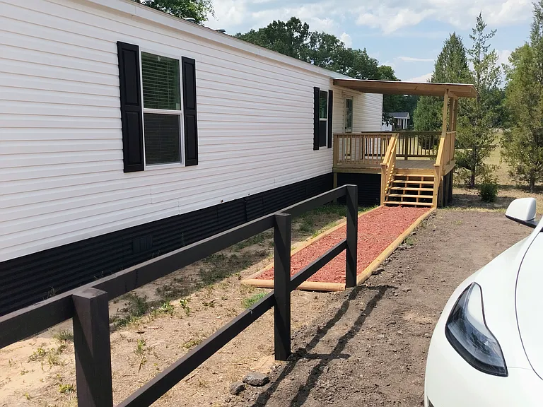 1031 Davis Rd — Photo 11