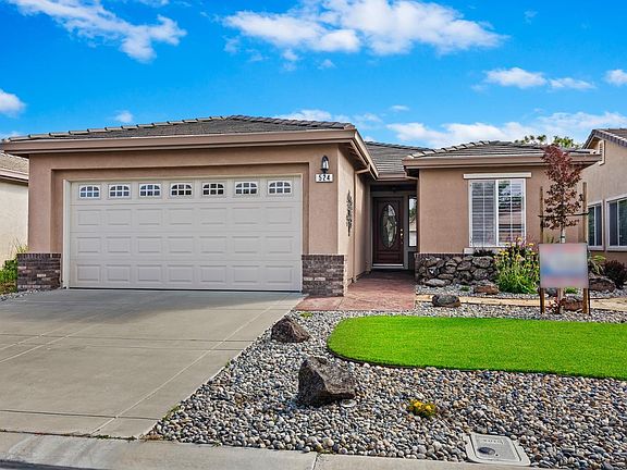 3rd image of 524 Birch Ridge Drive