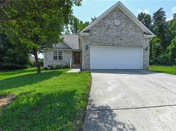 101 Valentine Ct, Greensboro, NC 27405