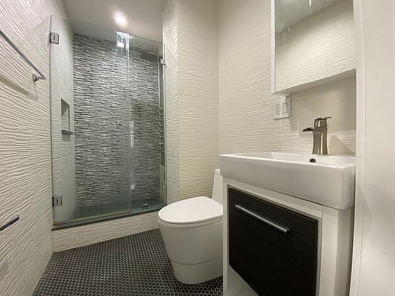 5th image of 80 Delancey St APT 3D