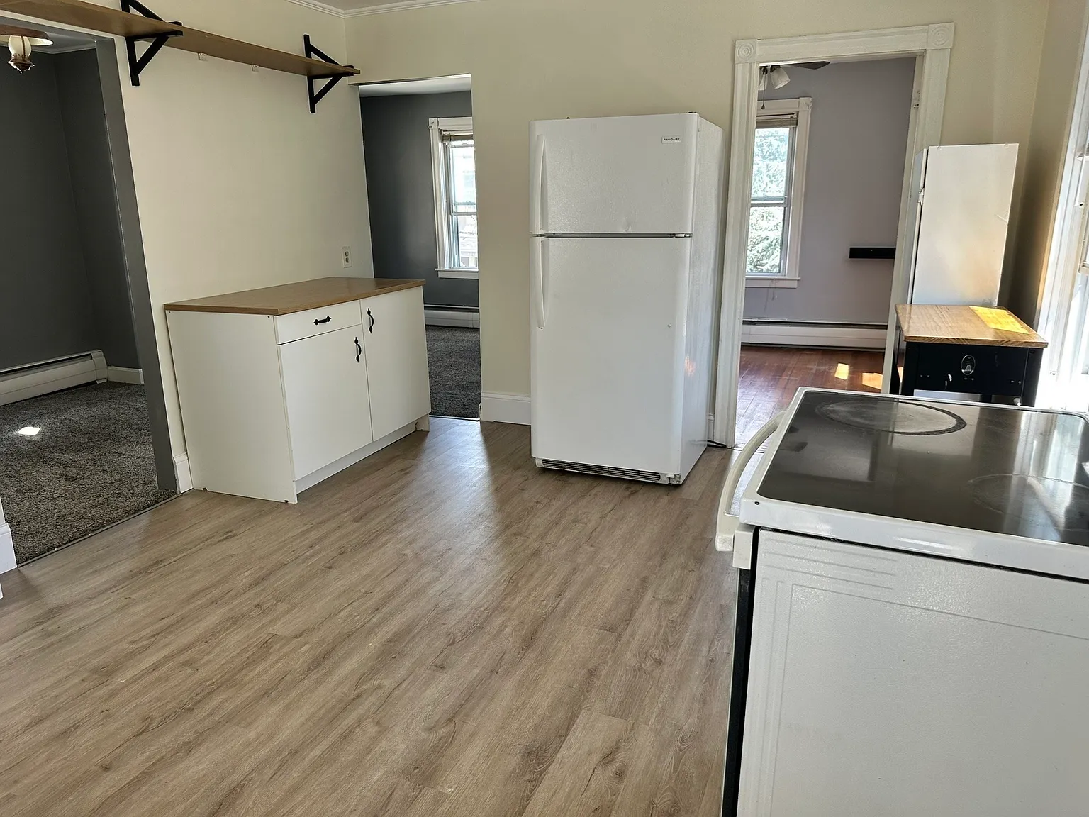2 bed, 1.0 bath, 1000 sqft, $1,750 — Photo 3