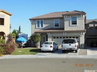 358 Blue Sky Dr, Lathrop, CA 95330