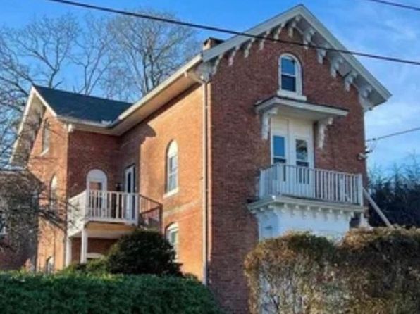 5 Maple Grove Ave #1