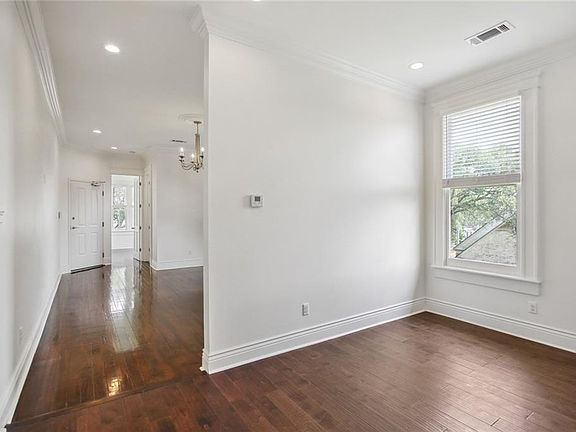 5th image of 1574 Jefferson Ave APT D