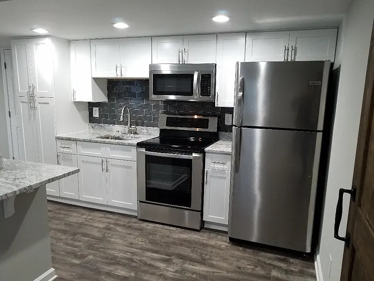 2346 Doreen Ct #BASEMENTAPT — Photo 3